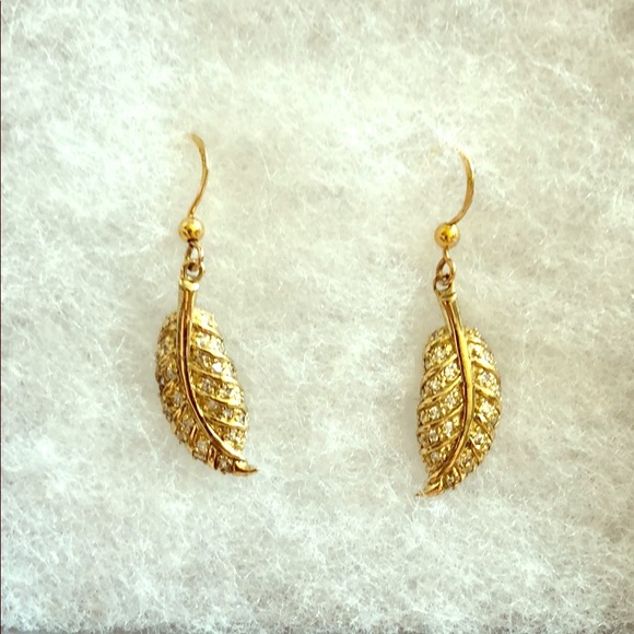 Earrings - Picture 1 of 1